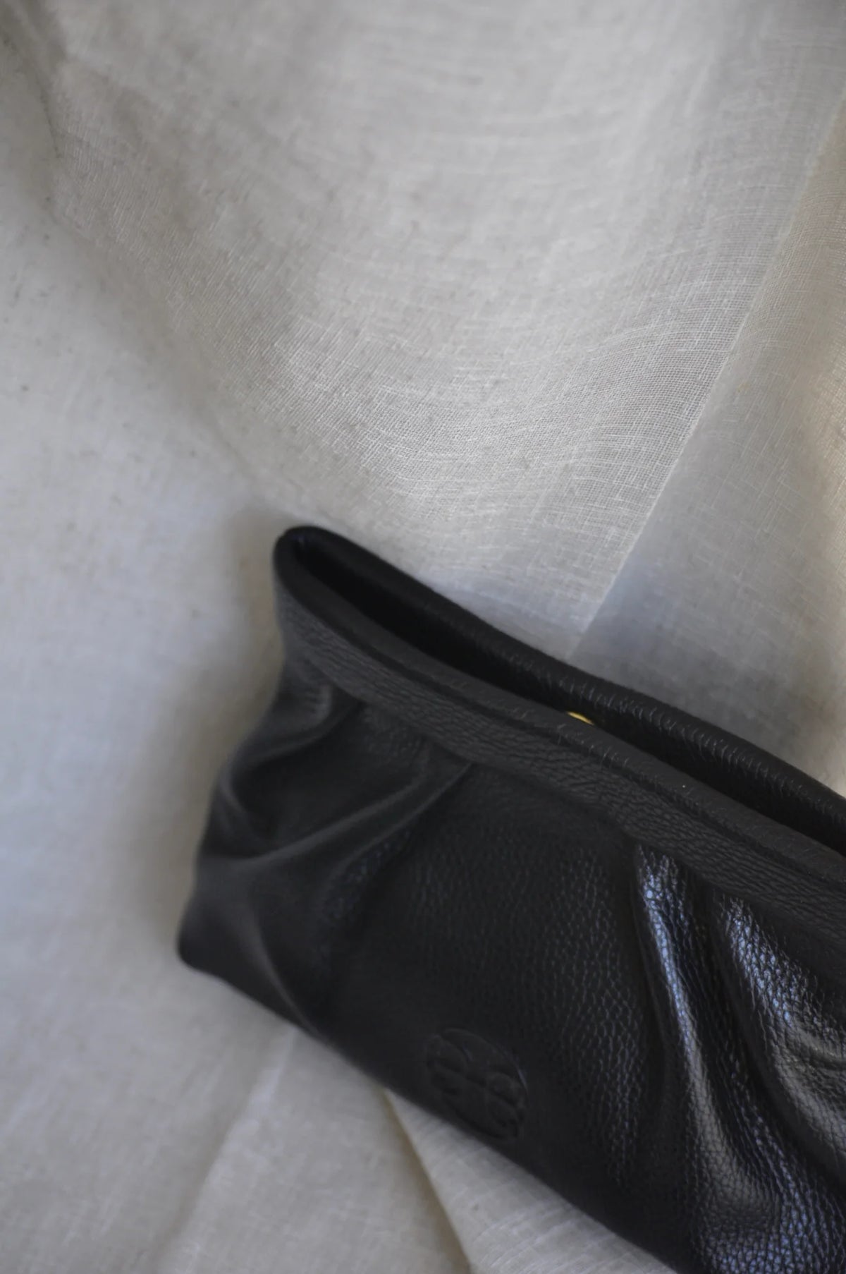 Kiss Mini Leather Pouch - Black